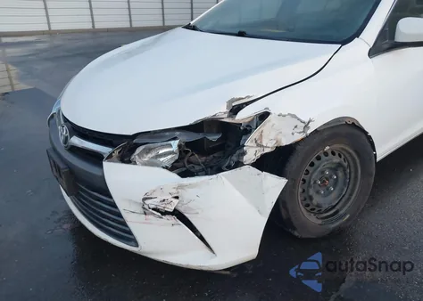 2016 Toyota Camry Le z USA, uszkodzony, nr VIN 4T4BF1FK9GR534382